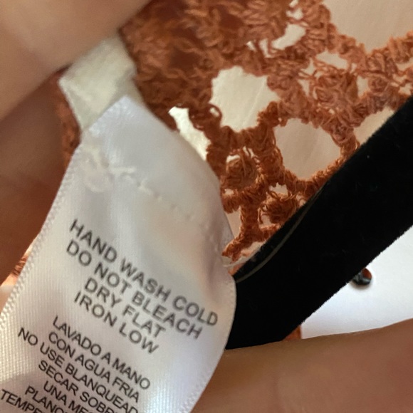 VICI Artesia Crochet Top NWT - Picture 10 of 10